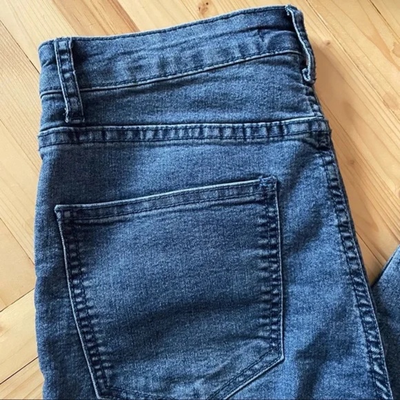 NWOT Forever 21 High Waisted Jeans - Picture 2 of 7